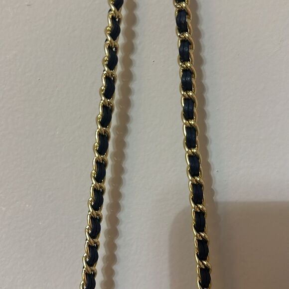 Vintage Whiting and Davis navy mesh bag with chain - Picture 4 of 9